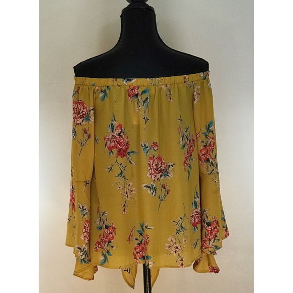 NWT Off Shoulder Bell Sleeve Front Tie Blouse | Small | Peach Love | - Picture 3 of 3